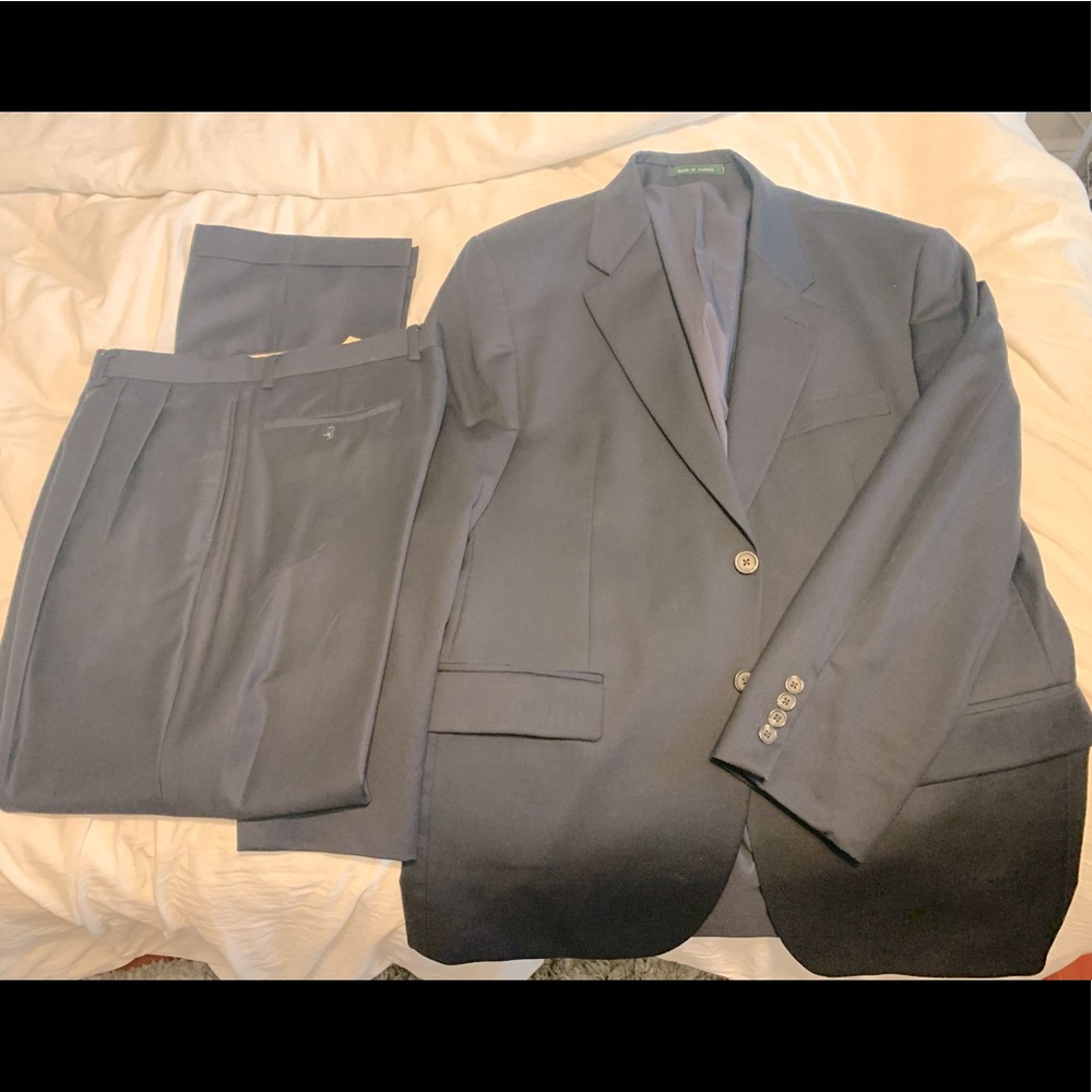 Mens Polo suit. 42R jacket. 34W x 32L pants.